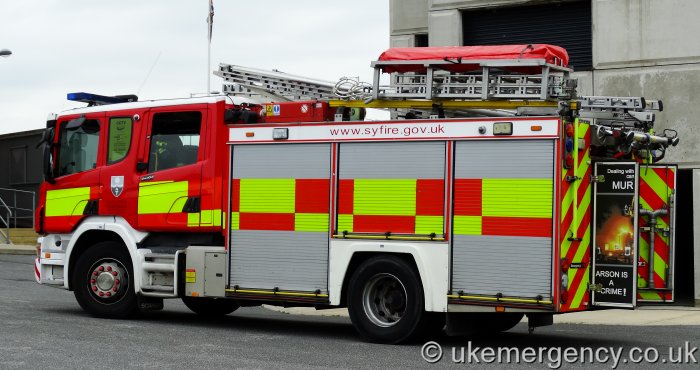 YN07 PNE South Yorkshire Fire and Rescue Service Scania P310 ...